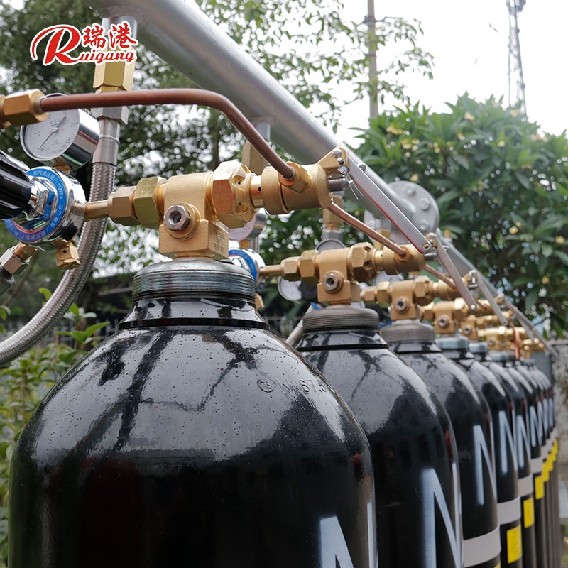 泡沫噴霧滅火裝置